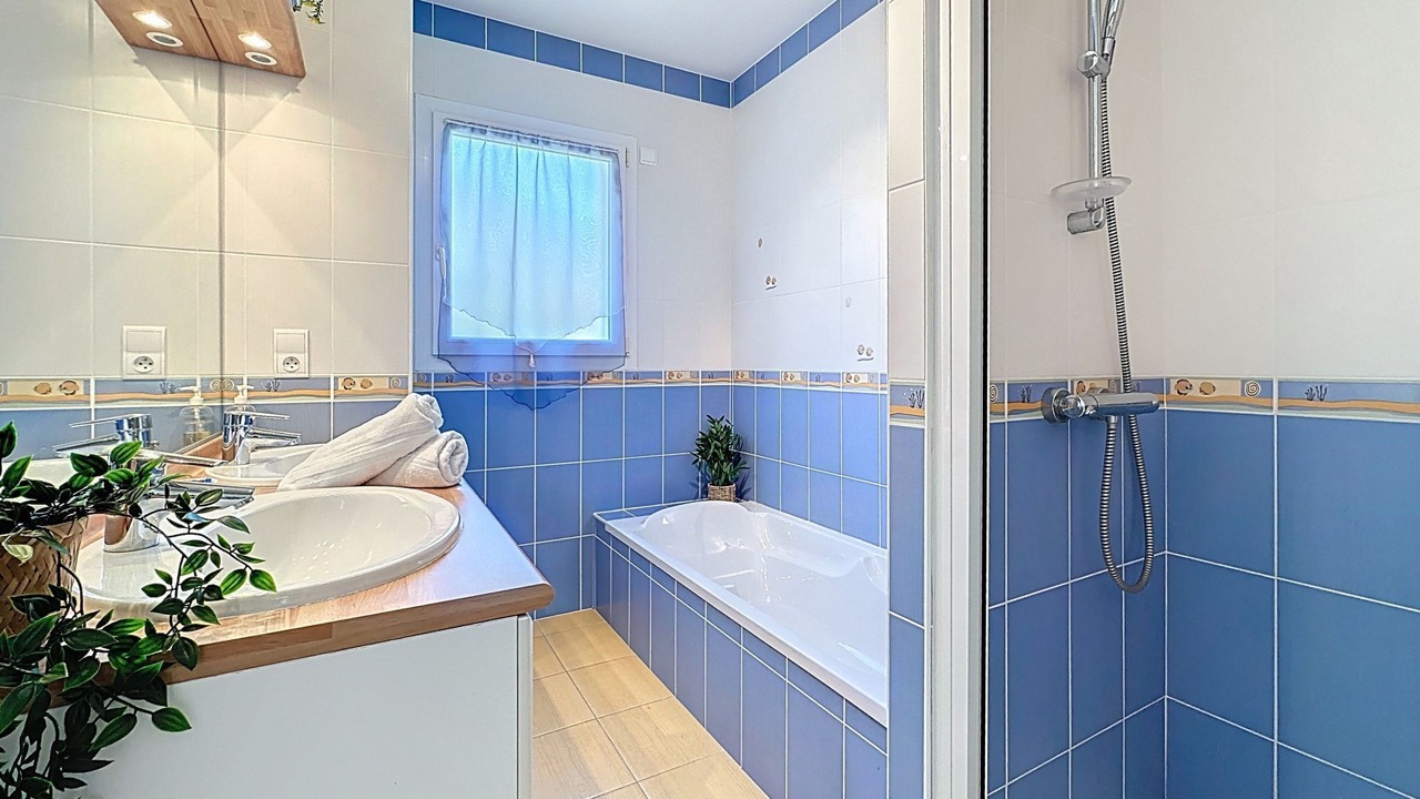Photo of Bathroom in Tharon-Plage