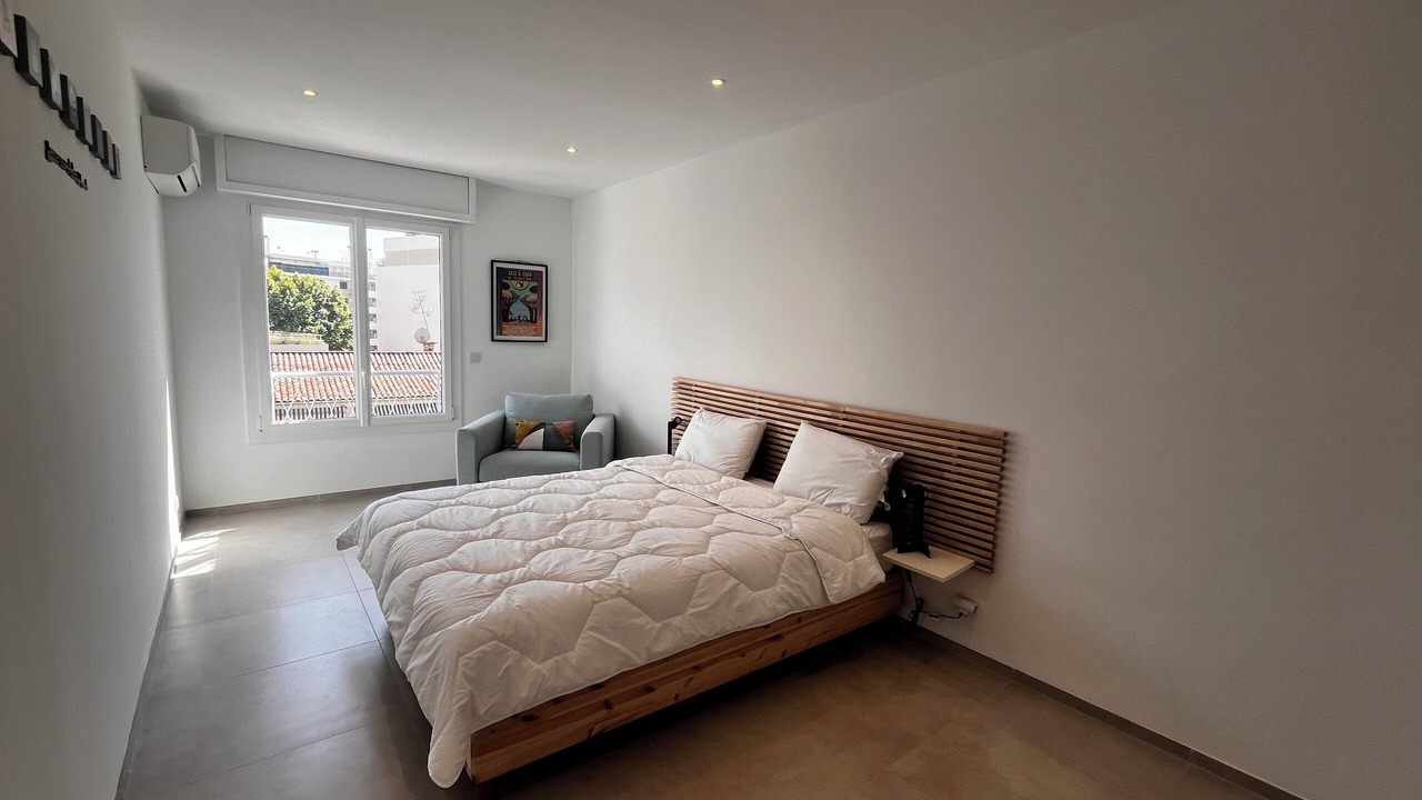 Photo of Bedroom in Juan-les-Pins