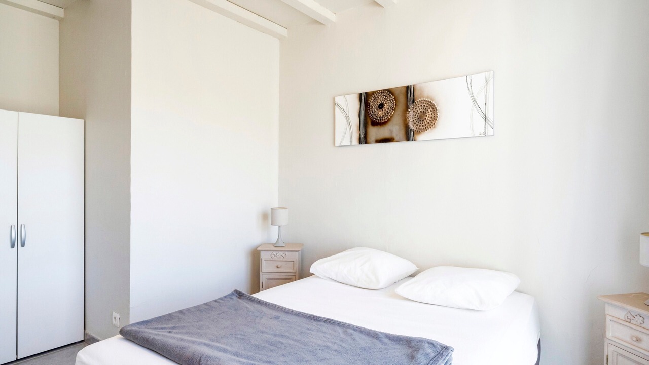 Photo of Bedroom in Lesperon