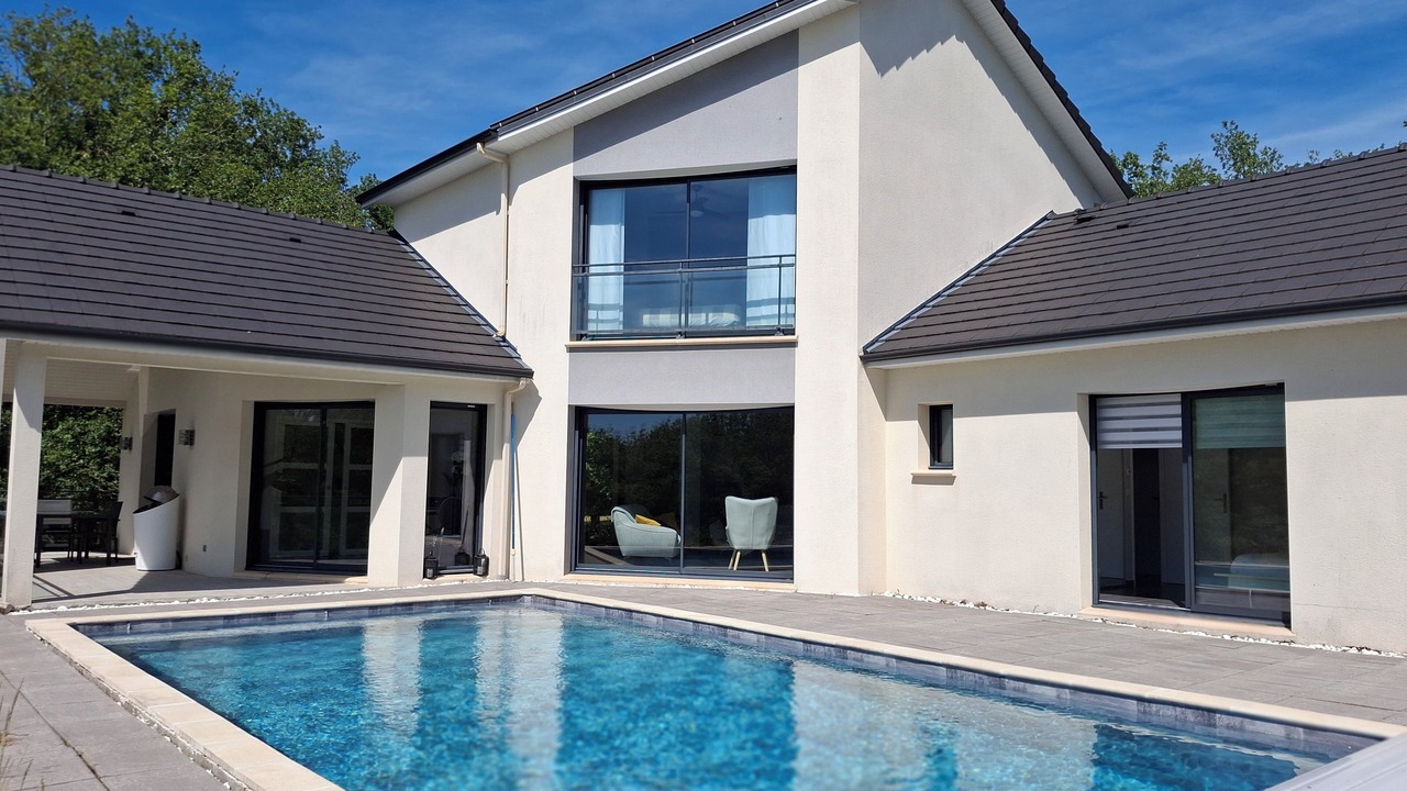 Photo of Outdoor in Chasteaux