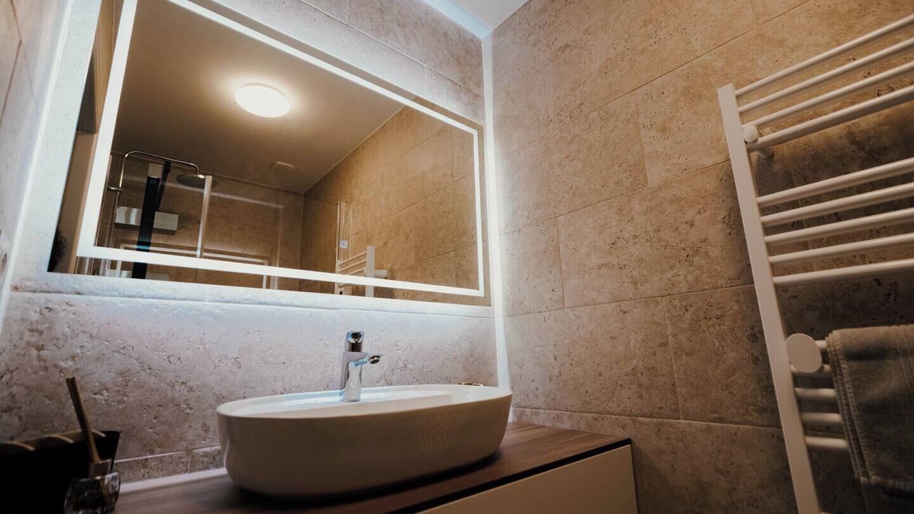 Photo of Bathroom in Puget-Ville