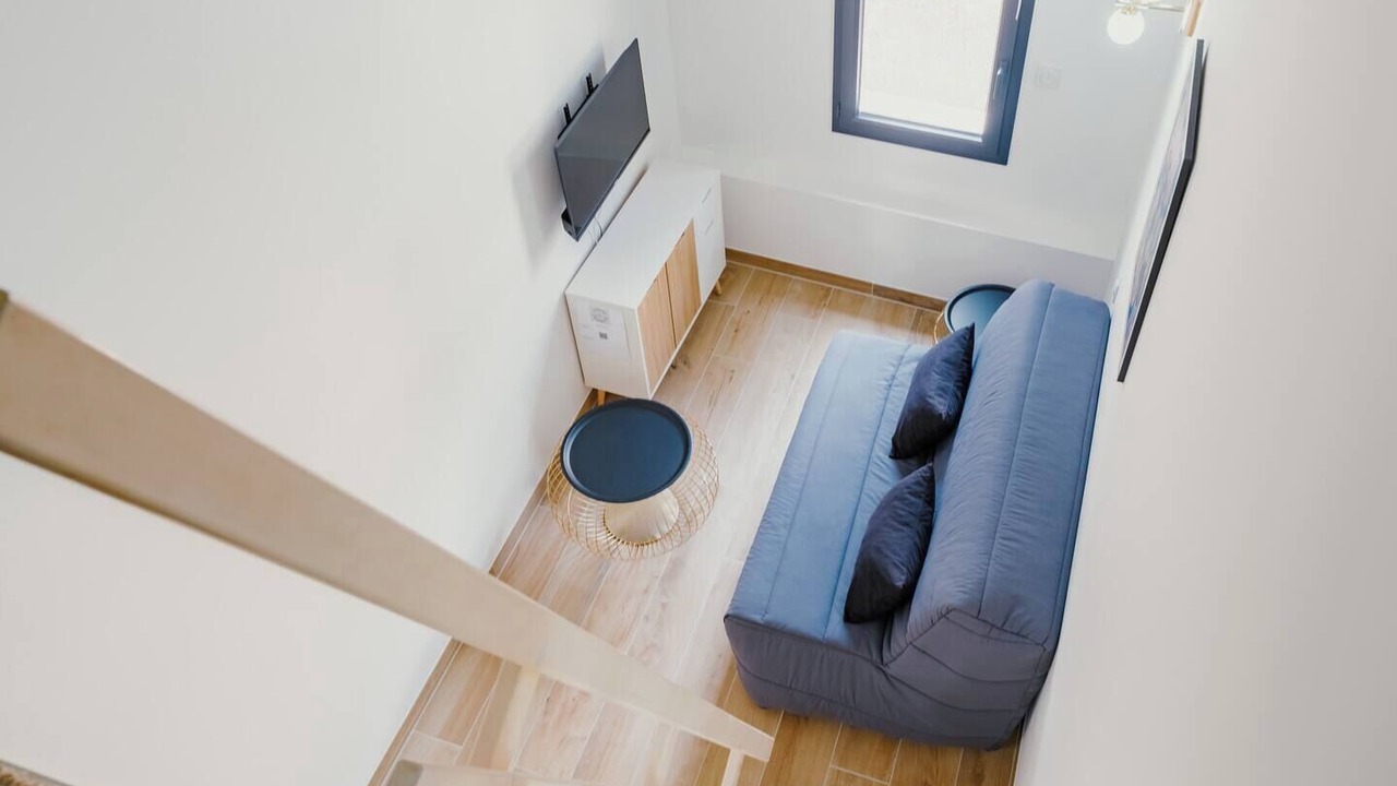 Photo of Livingroom in Puget-Ville