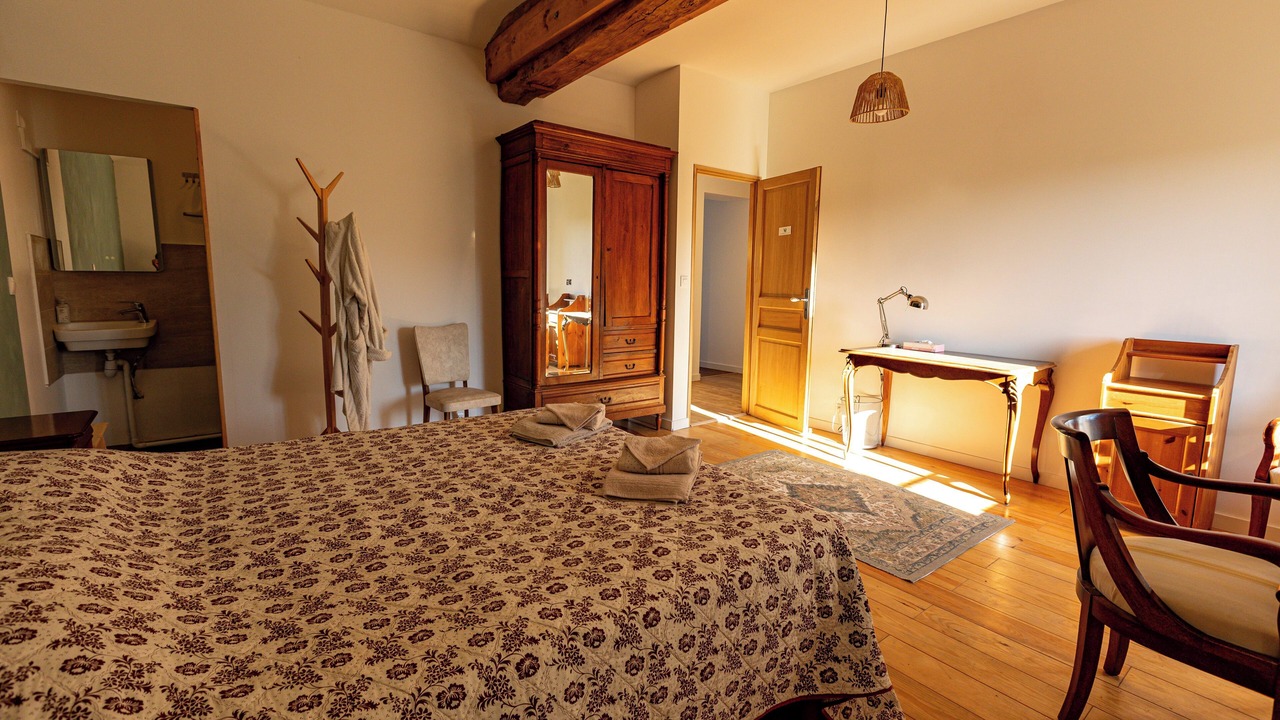 Photo of Bedroom in Saint-Yzan-de-Soudiac