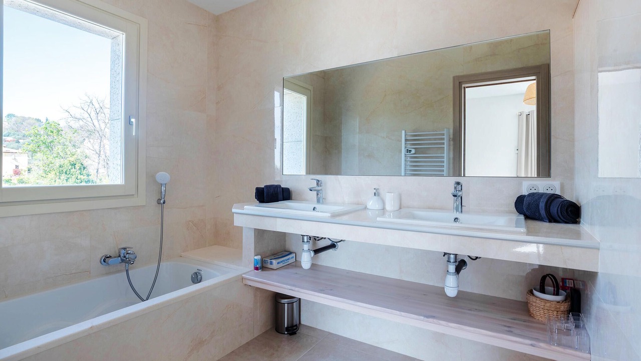 Photo of Bathroom in Saint-Cezaire-sur-Siagne