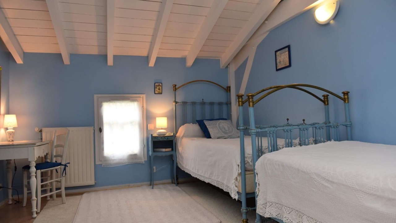 Photo of Bedroom in Mano