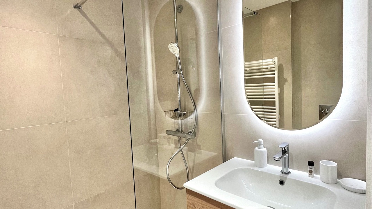 Photo of Bathroom in Villeneuve Loubet Beach