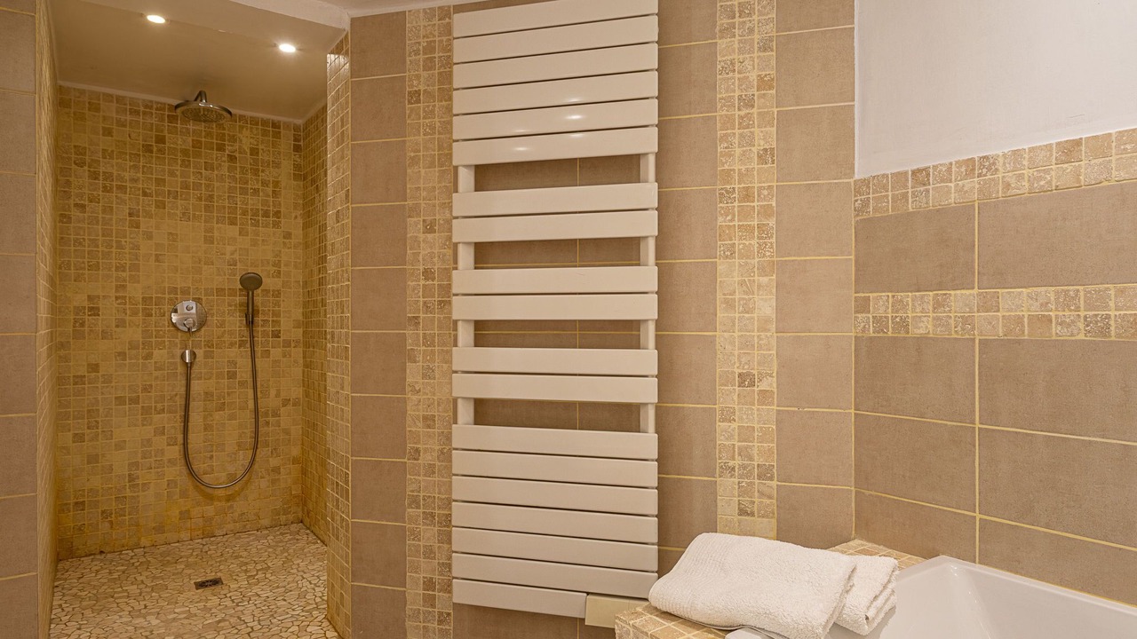 Photo of Bathroom in Cogolin