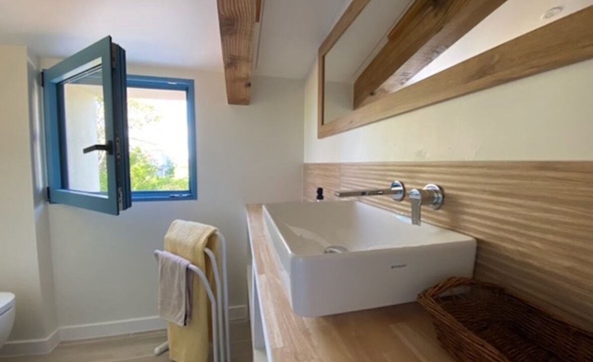 Photo of Bathroom in L'Eguille