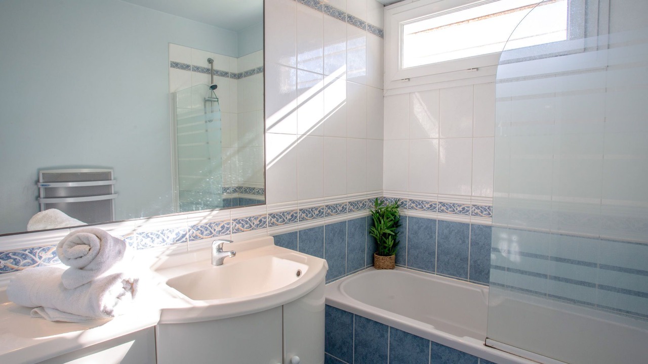 Photo of Bathroom in La Rogere