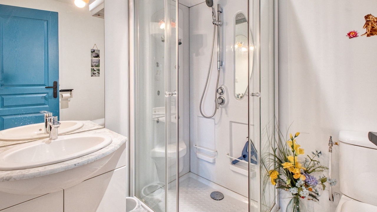 Photo of Bathroom in Plaisance
