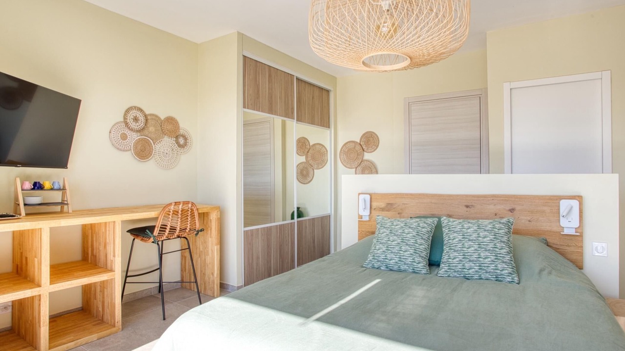Photo of Bedroom in Plage de la Garonnette