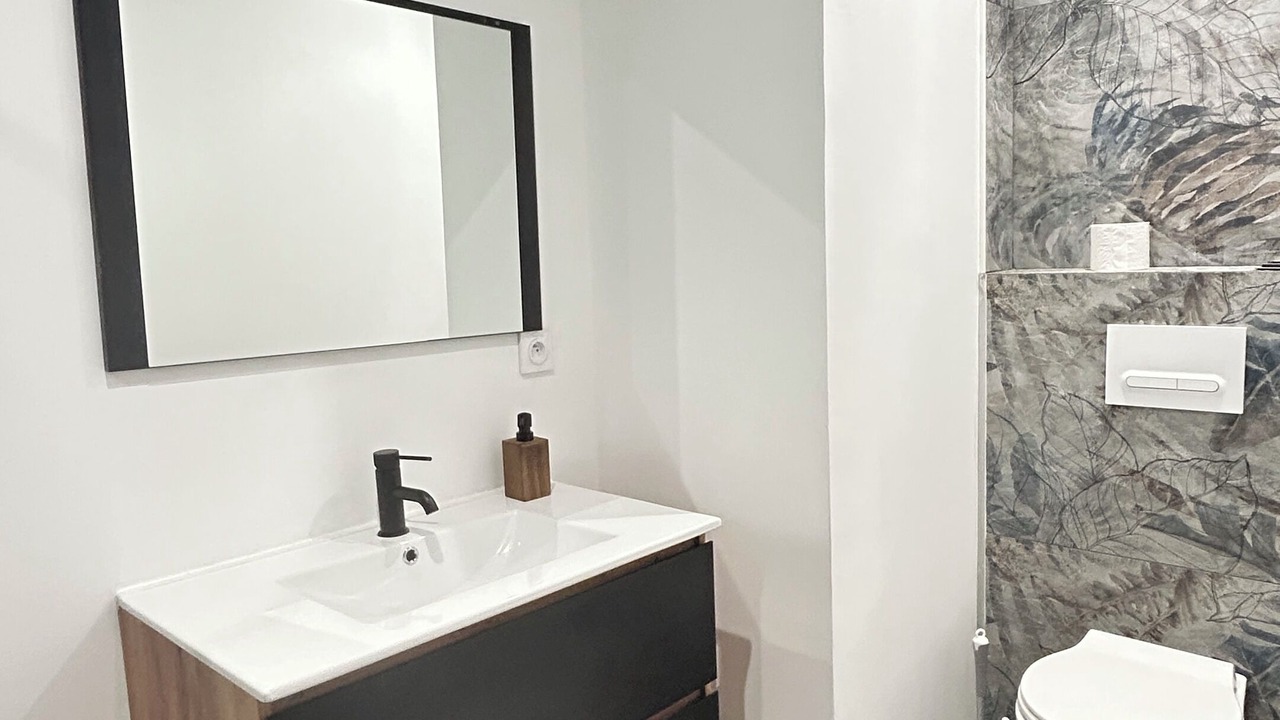 Photo of Bathroom in Tourette-du-Chateau