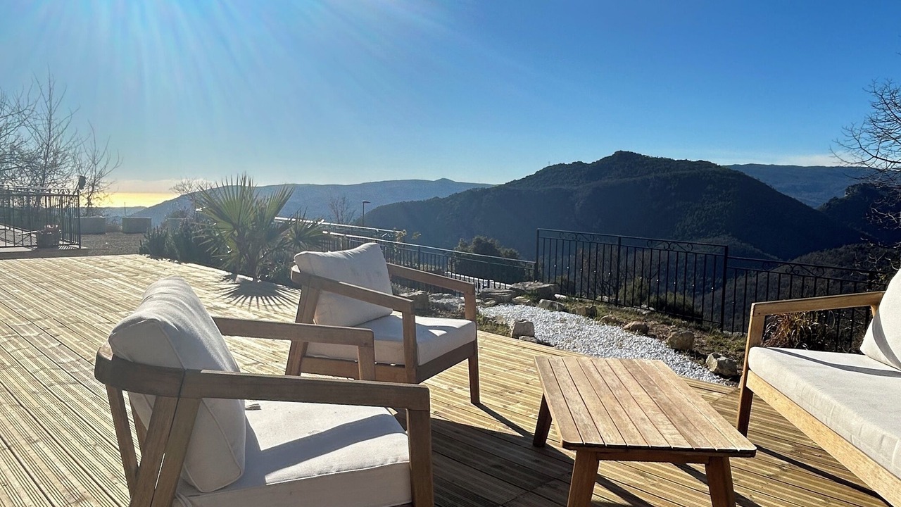 Photo of Patio Balcony in Tourette-du-Chateau