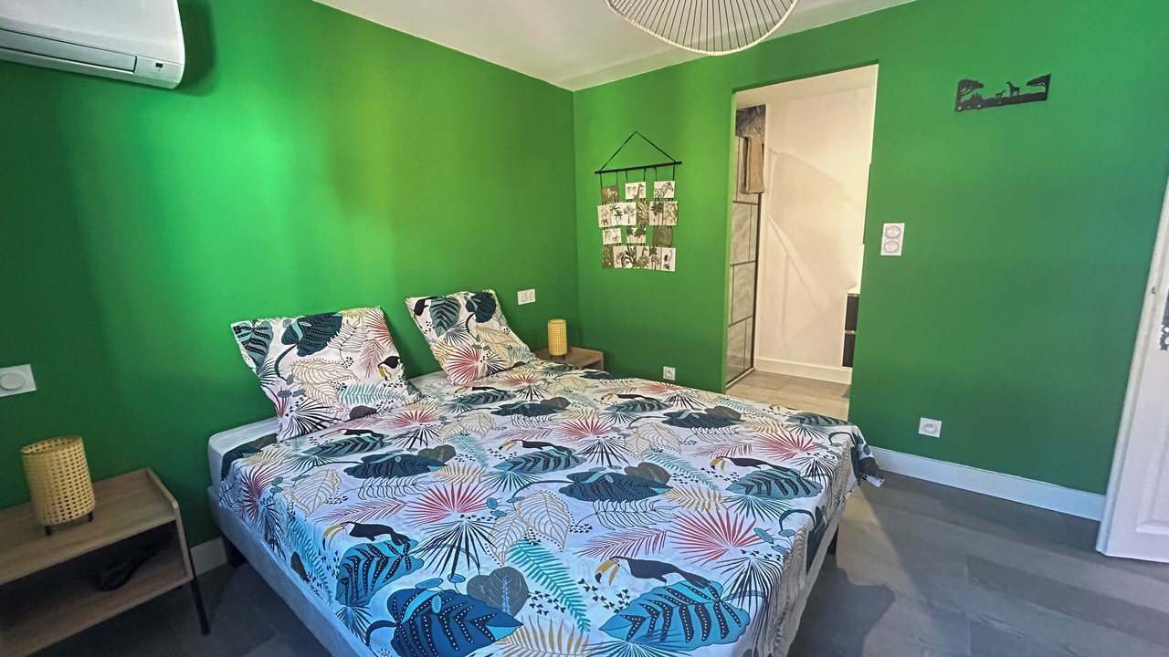 Photo of Bedroom in Tourette-du-Chateau