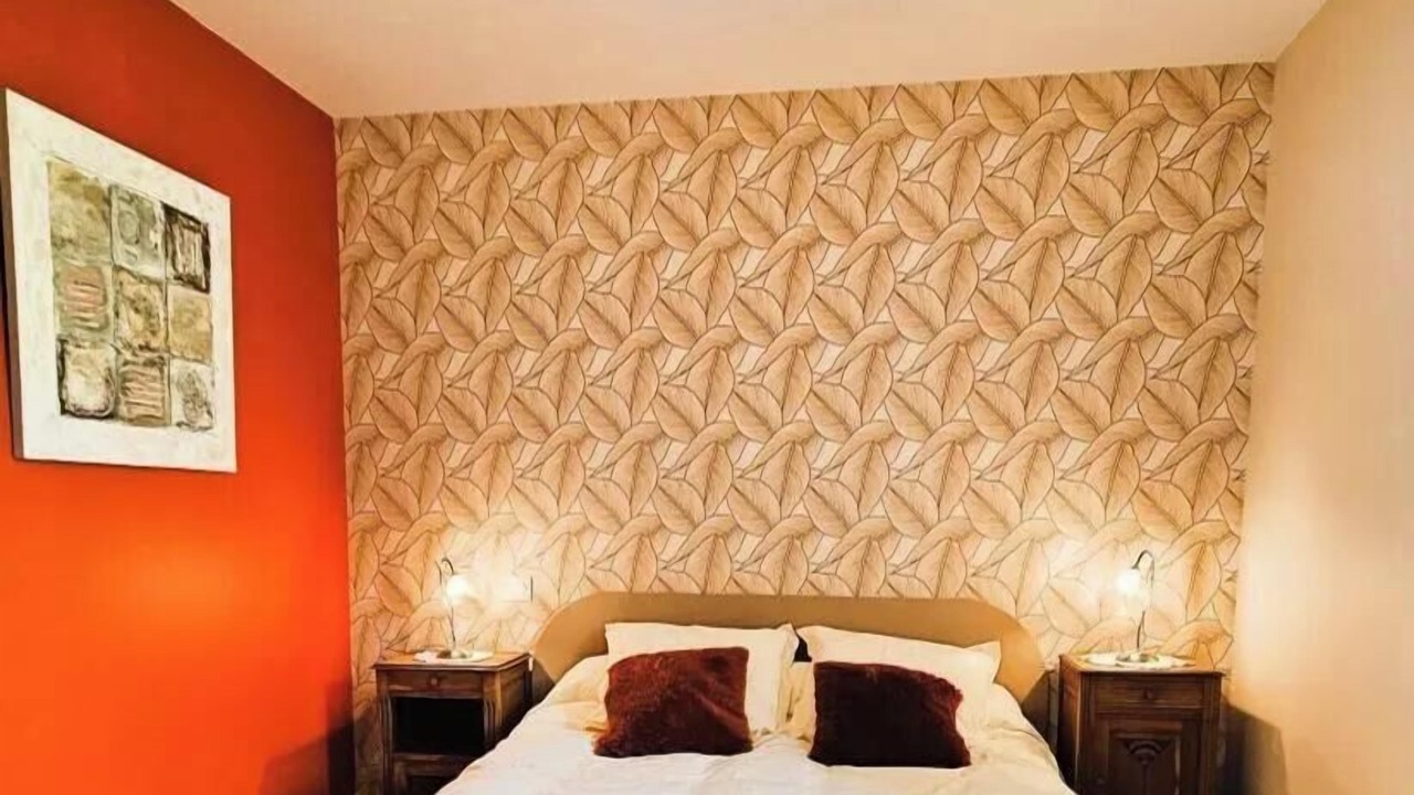 Photo of Bedroom in Salon-la-Tour