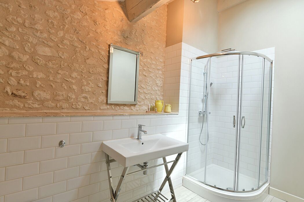 Photo of Bathroom in Reaux