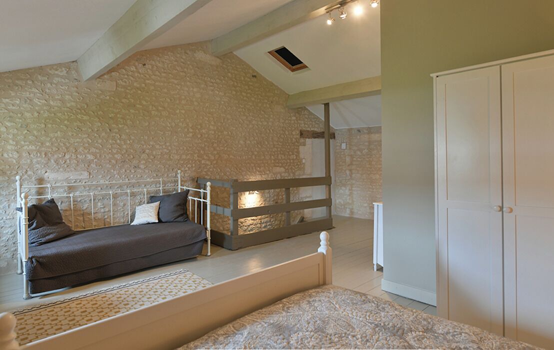 Photo of Bedroom in Reaux
