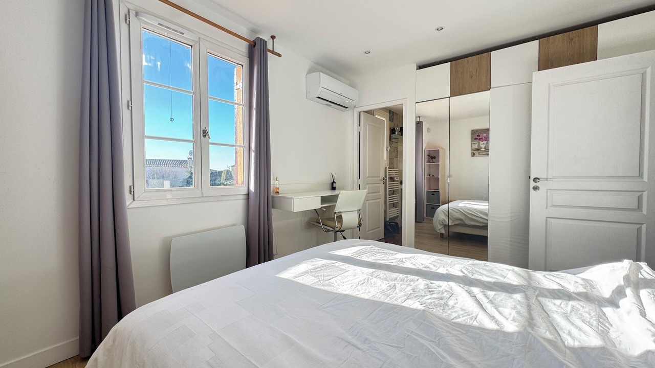 Photo of Bedroom in Biot