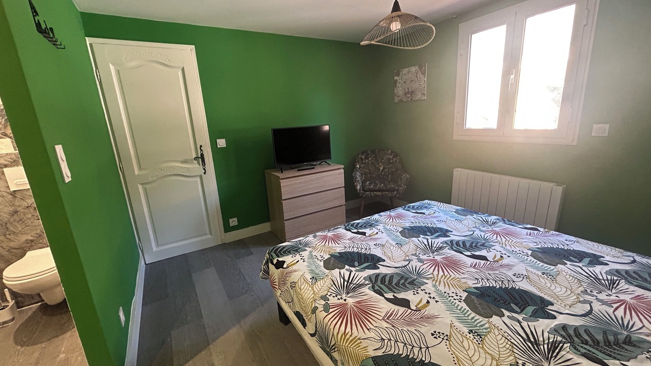 Photo of Bedroom in Revest-les-Roches