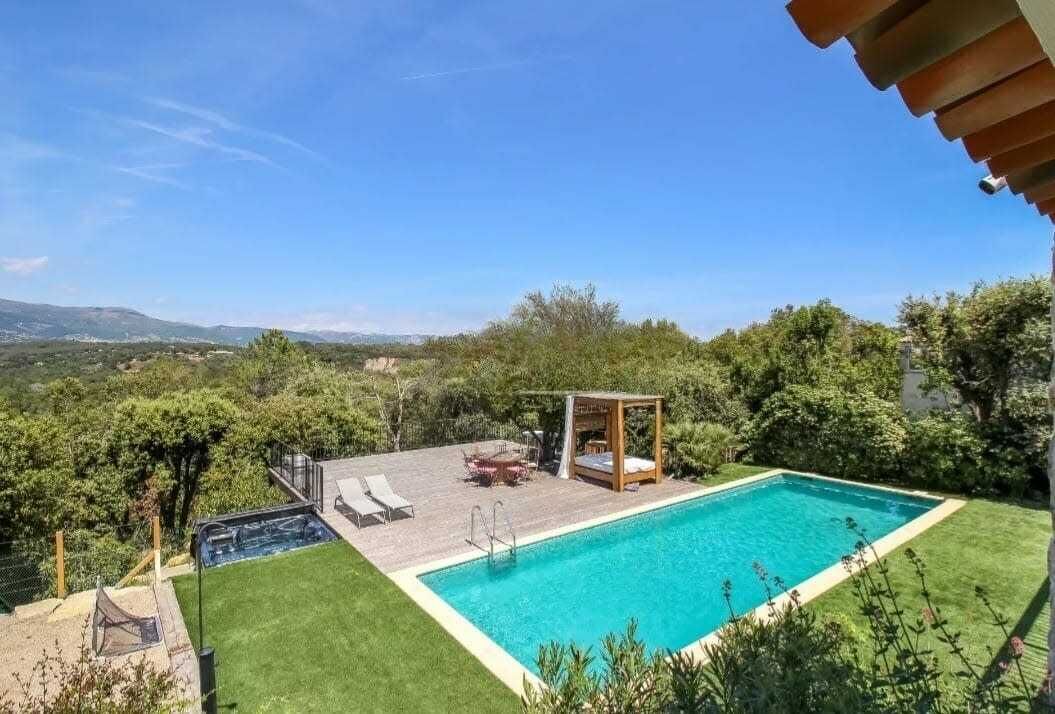 Photo of Outdoor in Villeneuve-Loubet