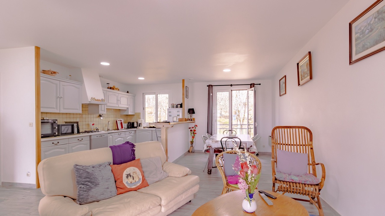 Photo of Livingroom in Saint-Cernin-de-Larche
