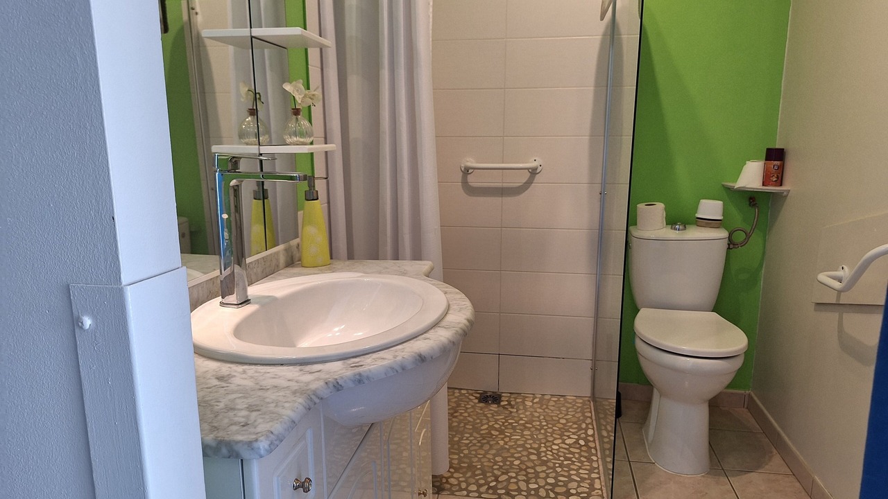 Photo of Bathroom in Champagnolles