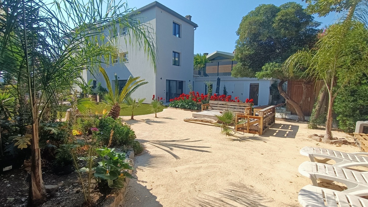 Photo of Patio Balcony in Les Sablettes
