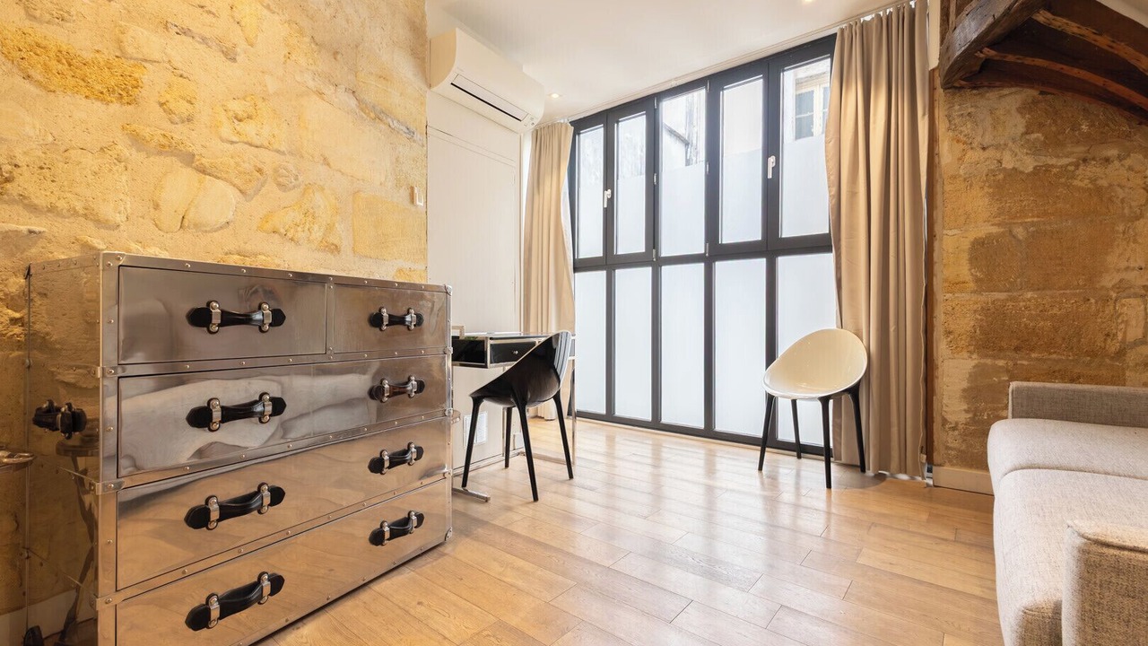 Photo of Livingroom in Bordeaux City Centre