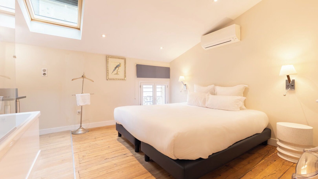 Photo of Bedroom in Bordeaux City Centre