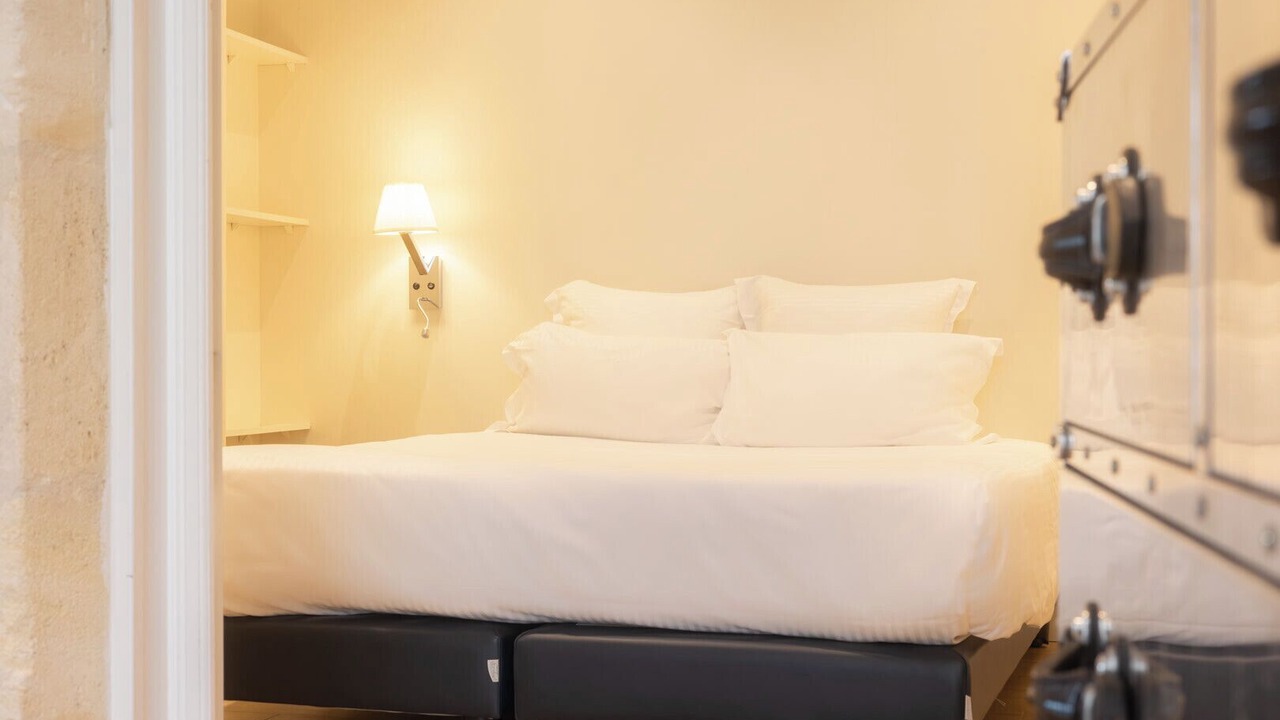 Photo of Bedroom in Bordeaux City Centre