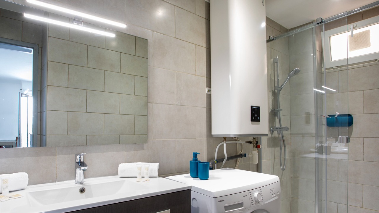 Photo of Bathroom in Liberation