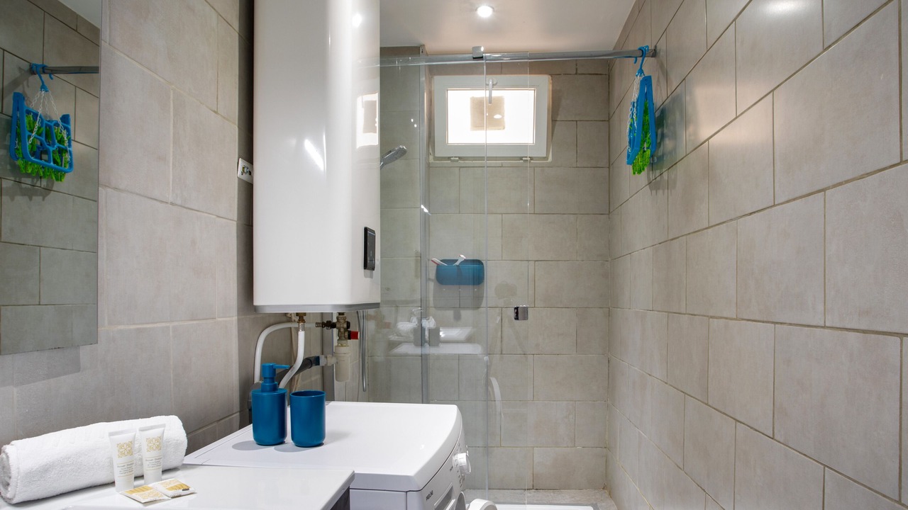Photo of Bathroom in Liberation