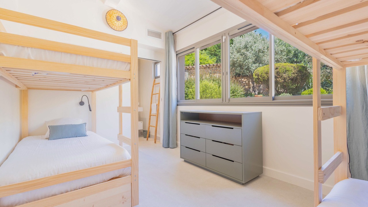 Photo of Bedroom in Guerrevieille