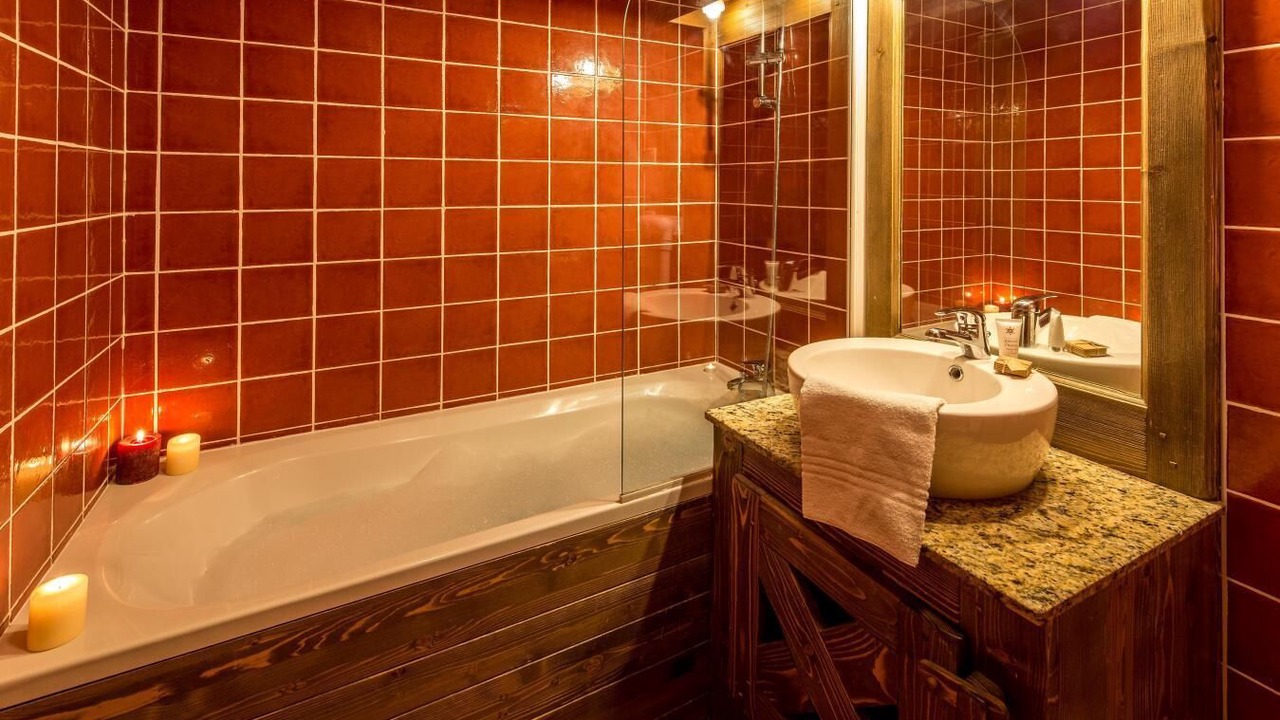 Photo of Bathroom in Arc-2000