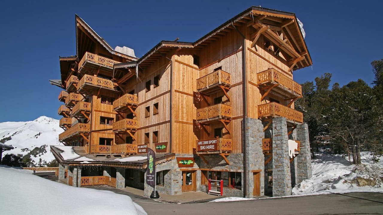 Photo of Outdoor in Arc-2000