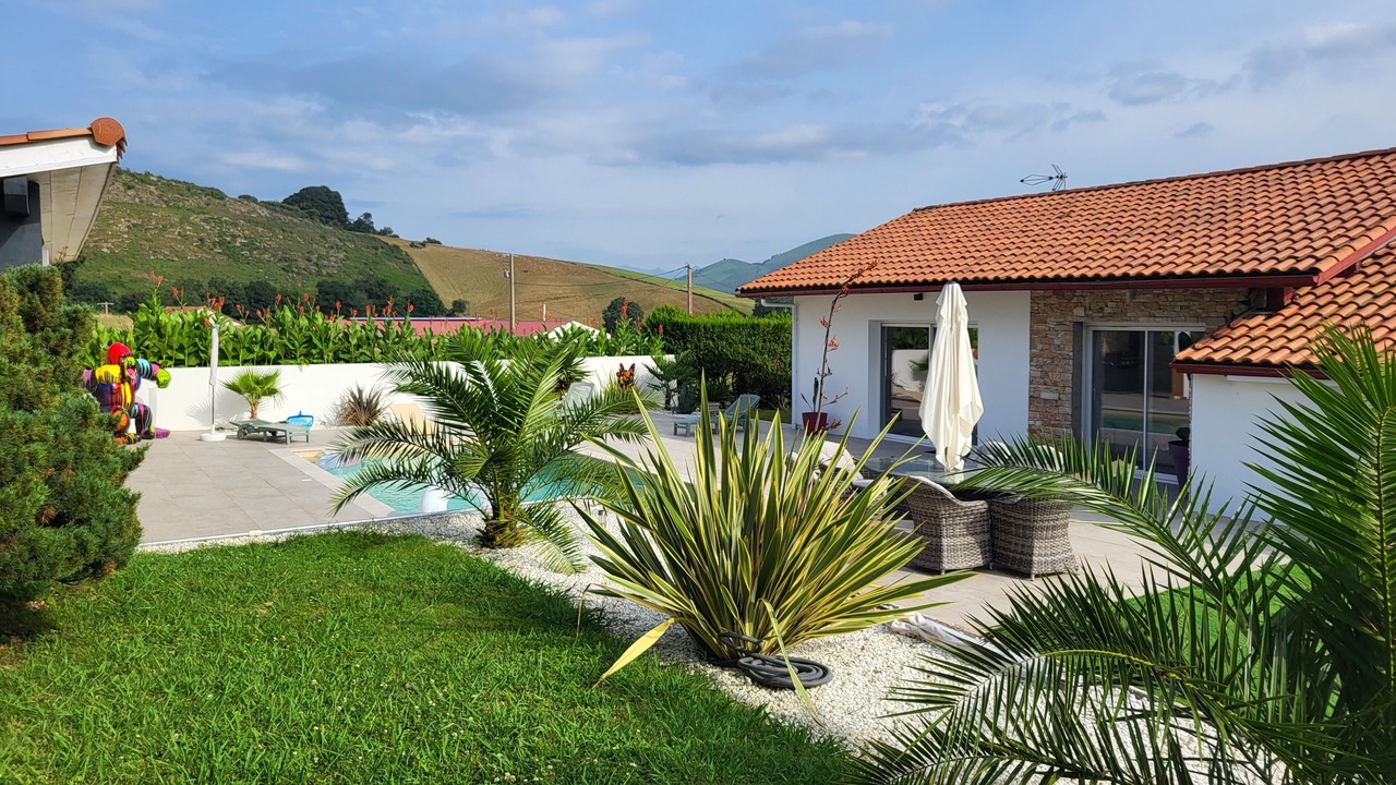 Photo of Outdoor in Armendarits