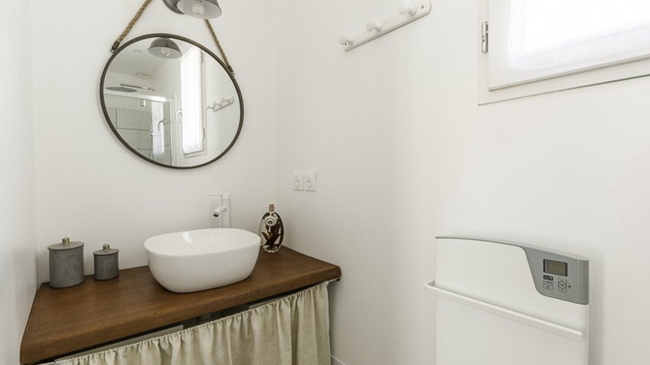 Photo of Bathroom in La Flotte