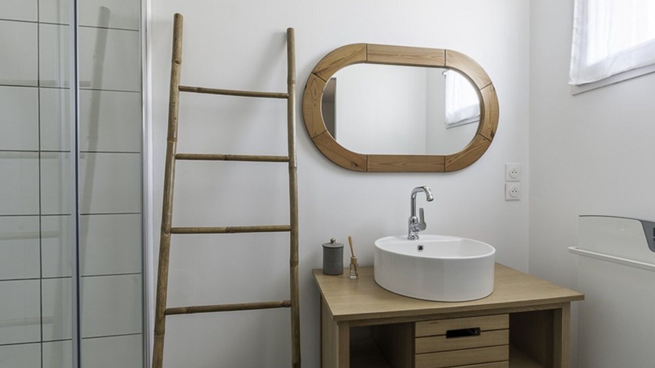 Photo of Bathroom in La Flotte