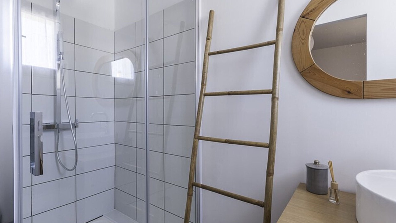 Photo of Bathroom in La Flotte