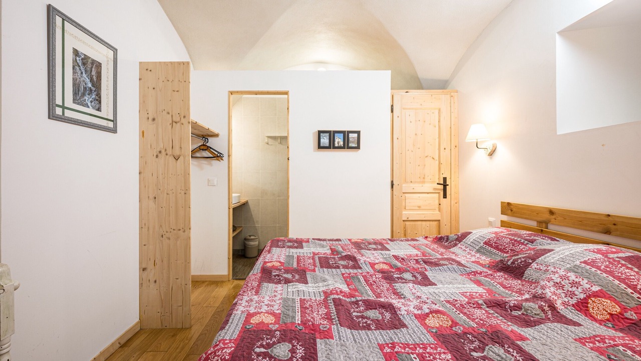 Photo of Bedroom in Saint-Colomban-des-Villards