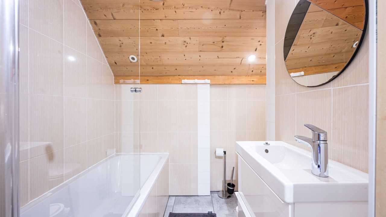 Photo of Bathroom in Saint-Colomban-des-Villards