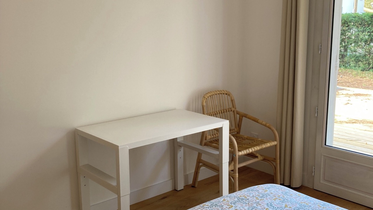 Photo of Bedroom in Lanton