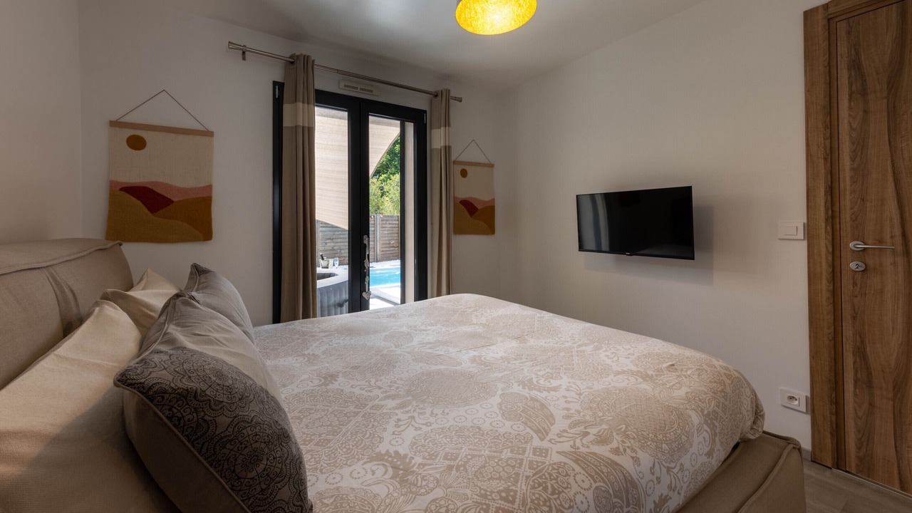 Photo of Bedroom in Roquefort-les-Pins