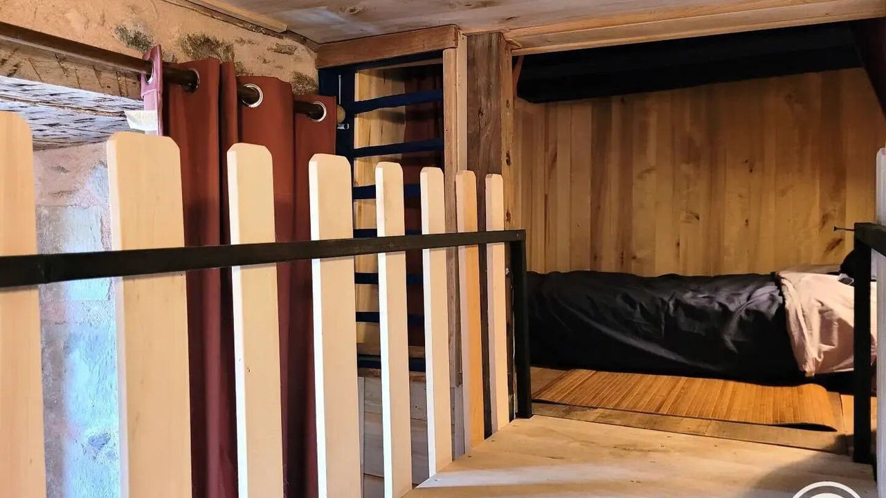Photo of Bedroom in Altillac