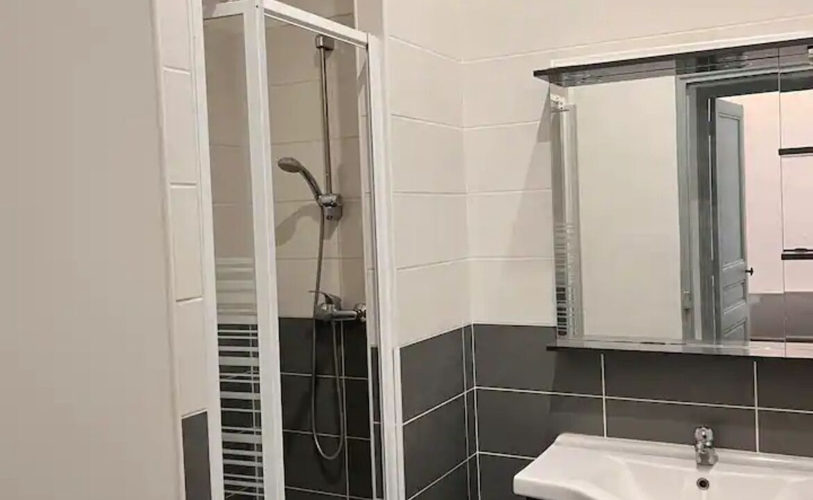 Photo of Bathroom in 6th Arrondissement