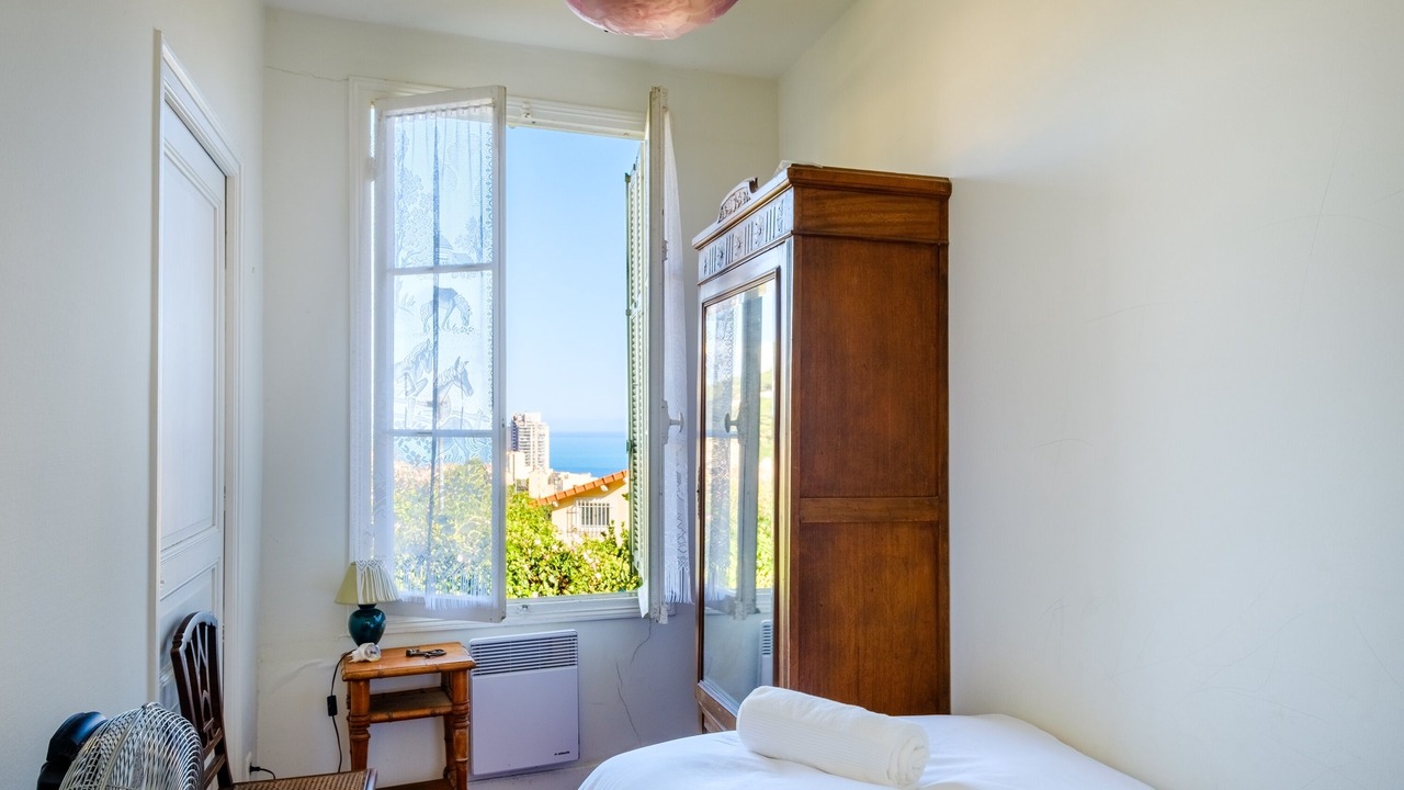 Photo of Bedroom in Beausoleil