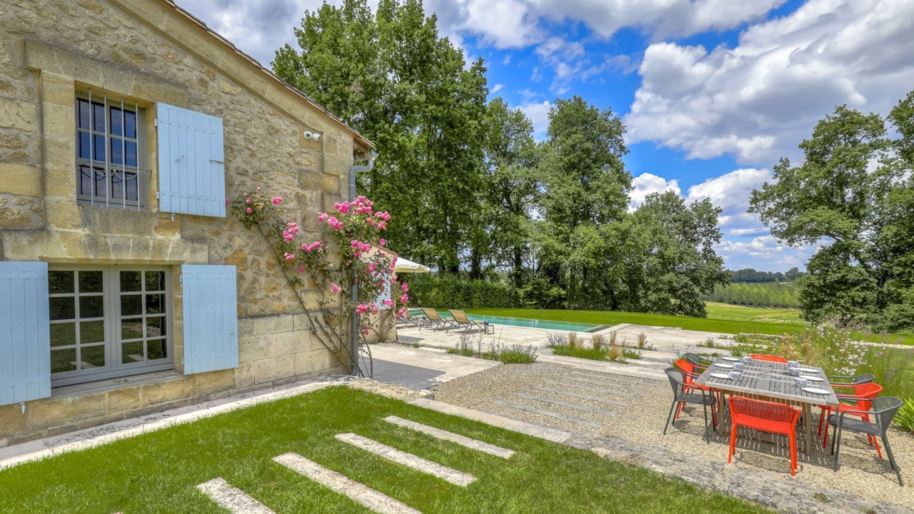 Photo of Outdoor in Puisseguin