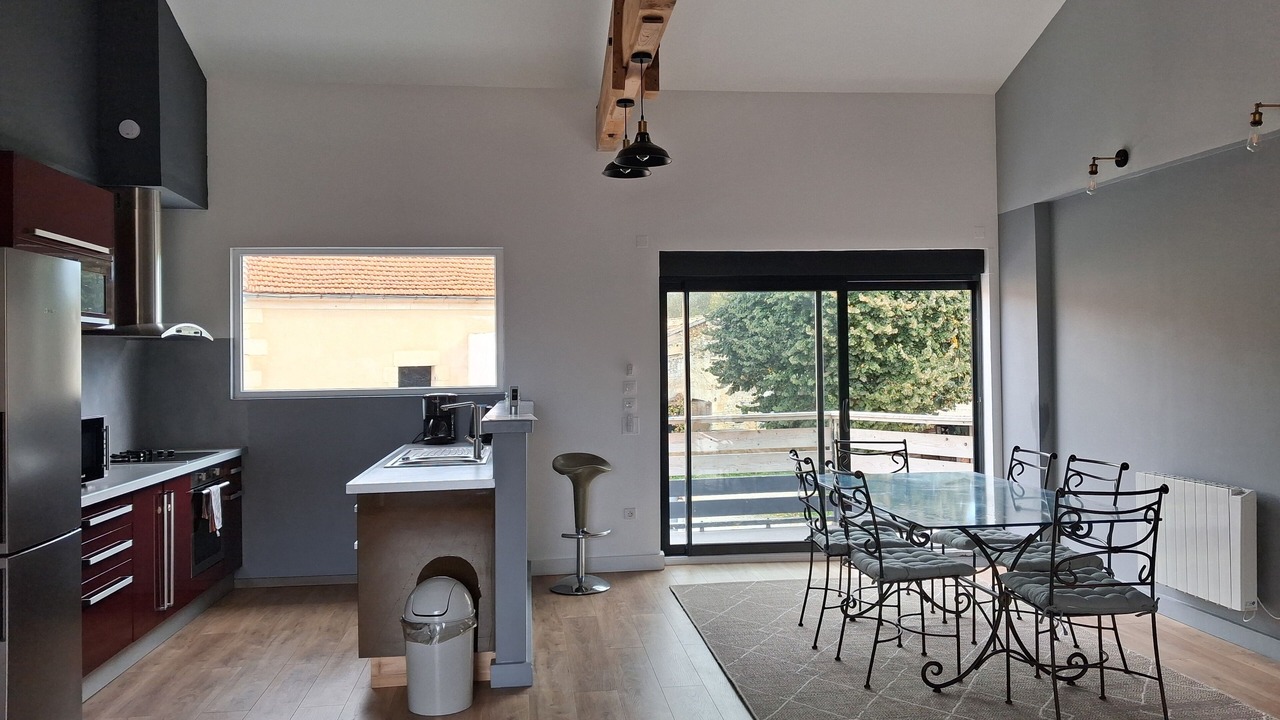 Photo of Kitchen in Saint-Bonnet-sur-Gironde