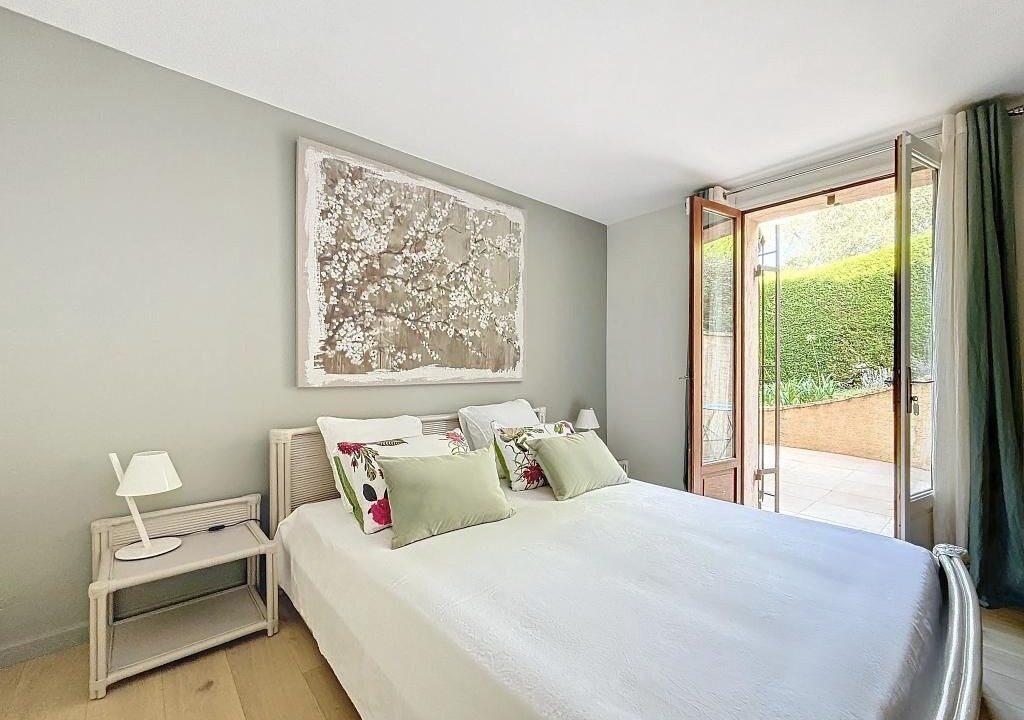 Photo of Bedroom in Chateauneuf-Grasse