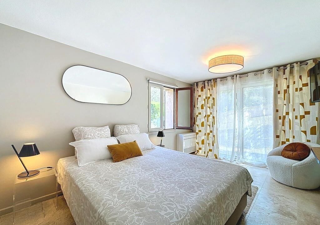 Photo of Bedroom in Chateauneuf-Grasse